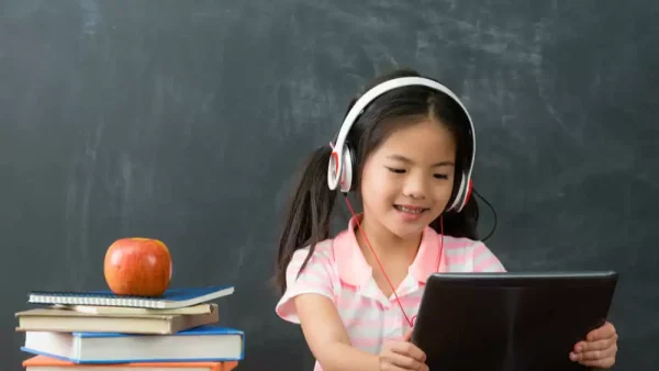 【幼児向け】自宅でできる英語学習！おすすめYouTube、Podcast、ゲーム