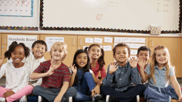 学校で使える英語フレーズ！～簡単な英語で楽しく話そう～ Useful English Phrases for School! – Speak Easily and Have Fun!