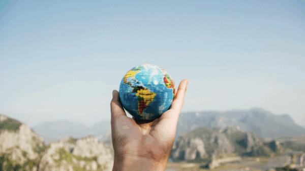 国籍・ルーツってなんだろう？ 🌏 What Does “Nationality” Really Mean?